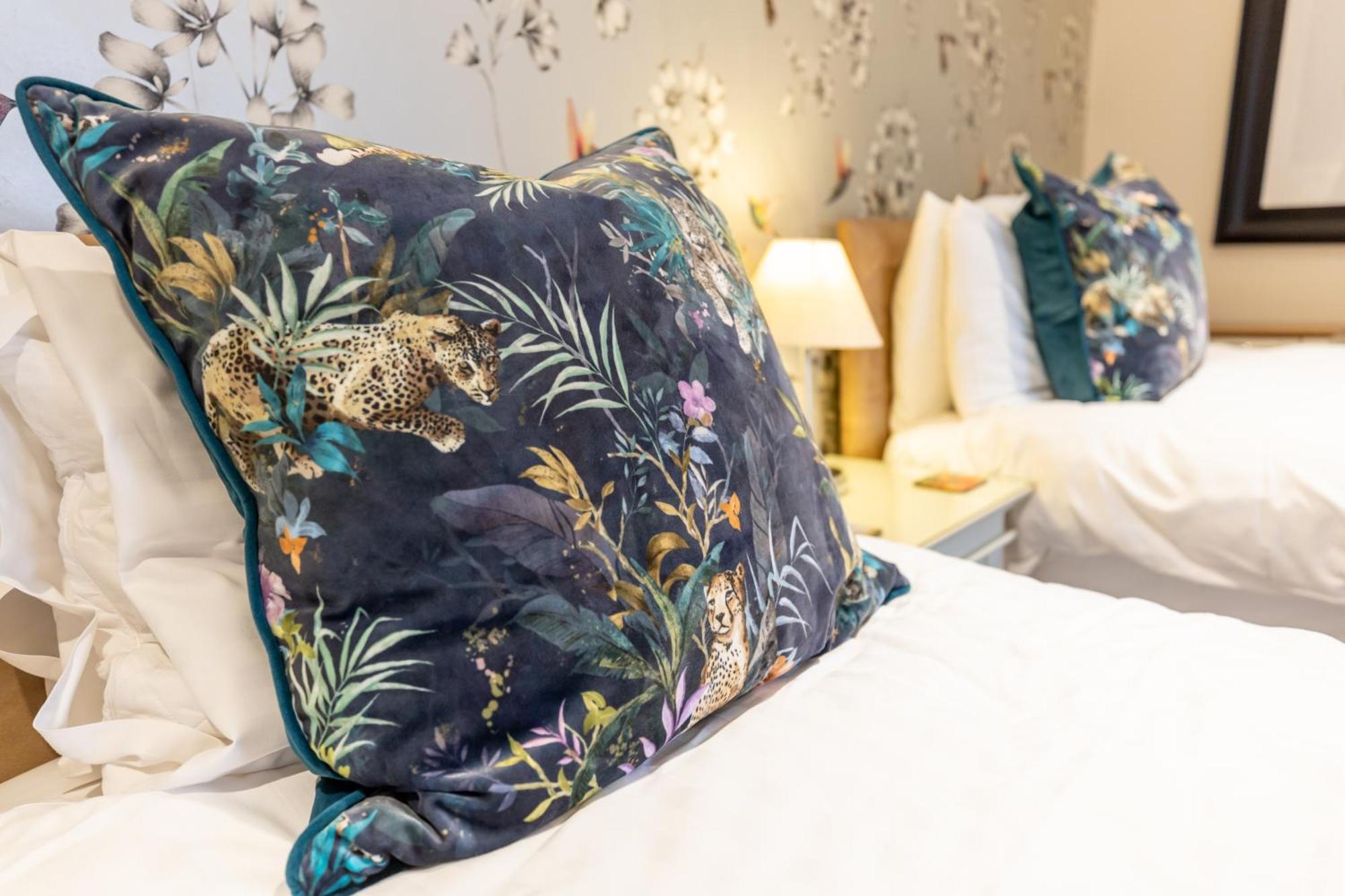 The Old Vicarage Hotel & Restaurant 브리지워터 외부 사진