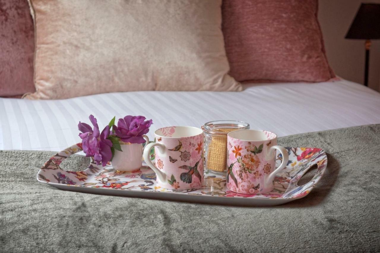 The Old Vicarage Hotel & Restaurant 브리지워터 외부 사진 Tea service