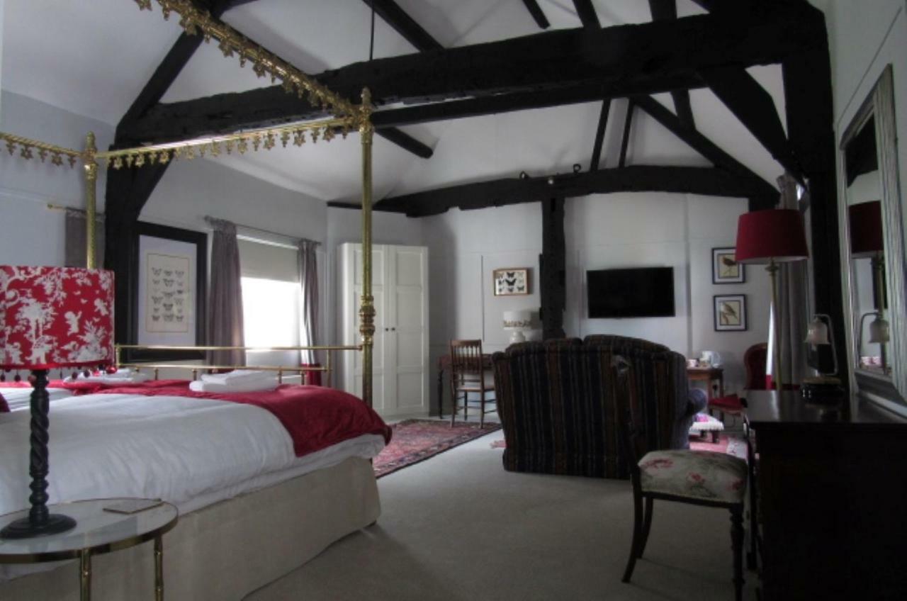 The Old Vicarage Hotel & Restaurant 브리지워터 외부 사진 The interior of the hotel